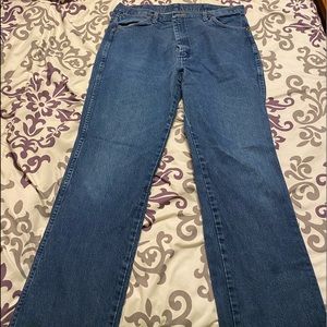 Wrangler cowboy cut jeans 38x32
